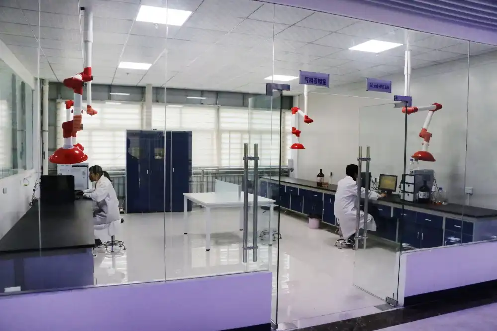 What analytical methods test Caffeic acid powder quality?